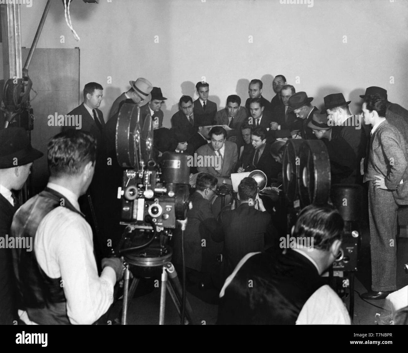 ORSON WELLES October 31st 1938 post WAR OF THE WORLDS broadcast press