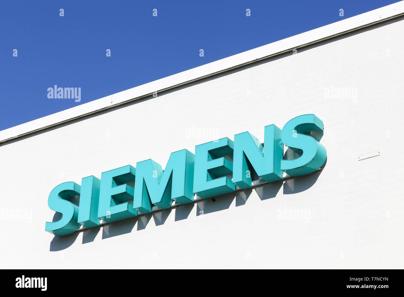 Siemens Logo High Resolution Stock Photography And Images Alamy