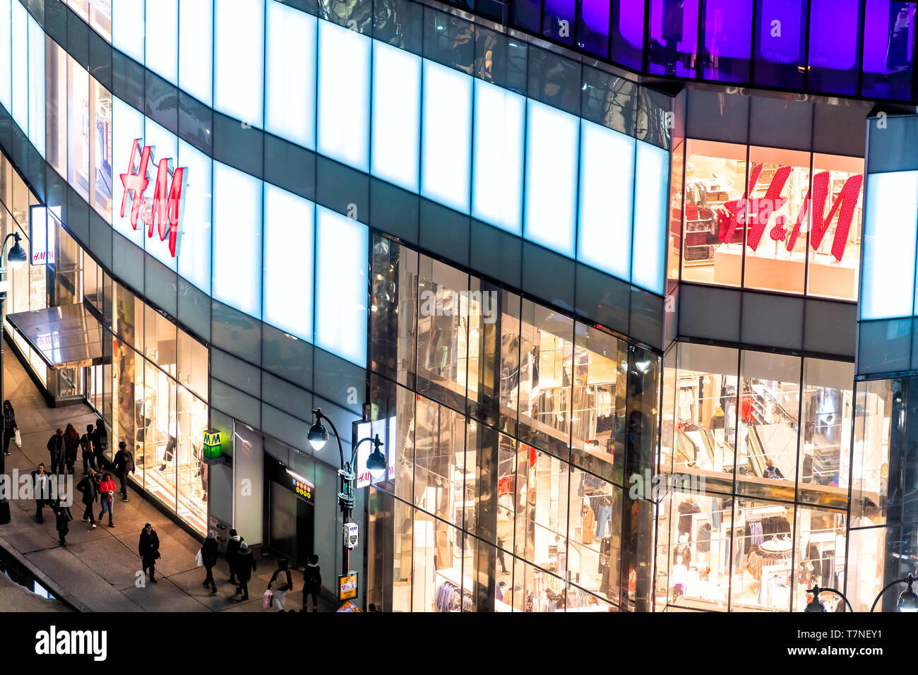New York City, USA - April 6, 2018: High angle view of H&M store at  intersection of NYC Herald Square midtown at night closeup Stock Photo -  Alamy