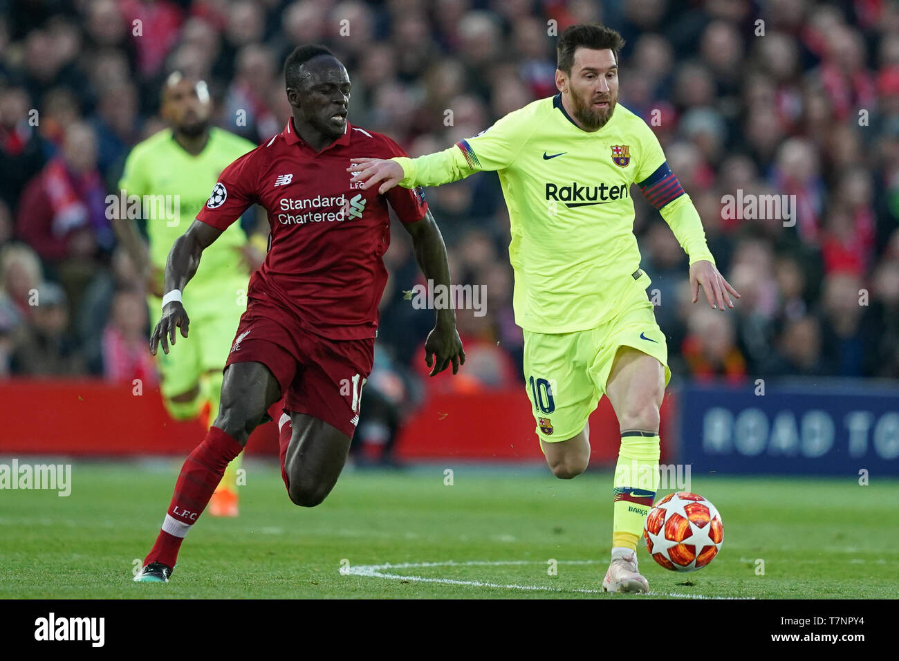Barcelona's Lionel Messi under pressure from Liverpool's Sadio Mane 7th  Mayl 2019 , Anfield Stadium, Liverpool, England; UEFA Champions League Semi  Final, Second Leg, Liverpool FC vs FC Barcelona Credit: Terry Donnelly/News