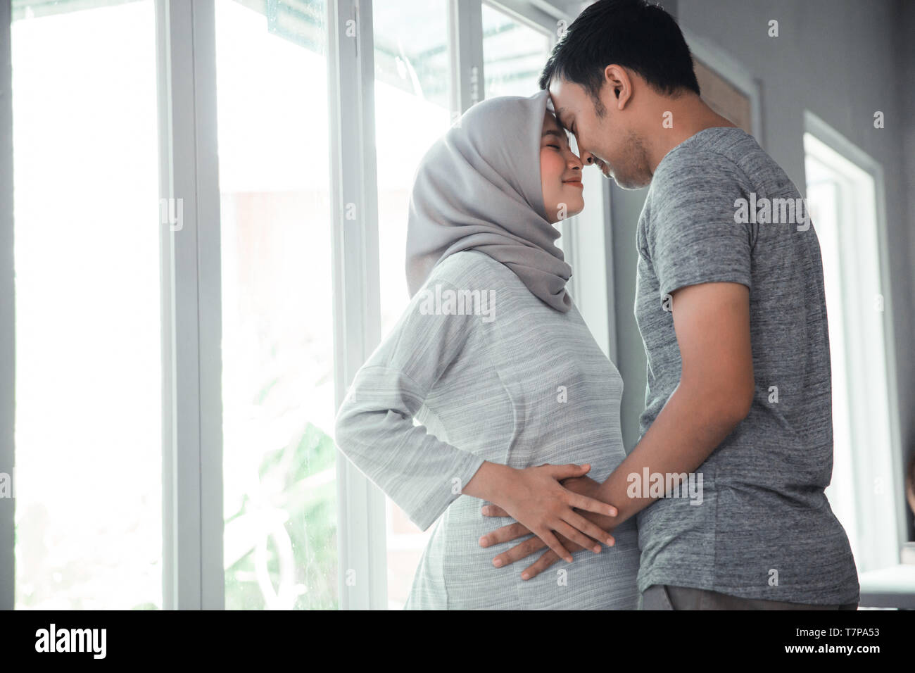 Page 3 Muslim Husband And Wife High Resolution Stock Photography And Images Alamy