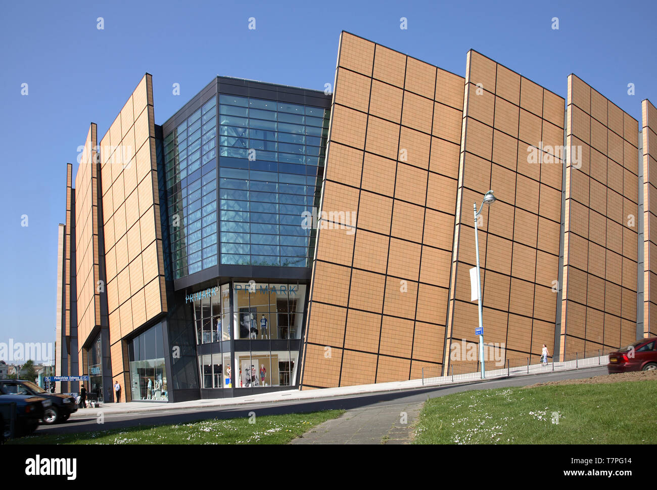 Exterior view of the Drake Circus shopping centre, Plymouth. Opened in 2006, designed by Chapman Taylor architects. Stock Photo