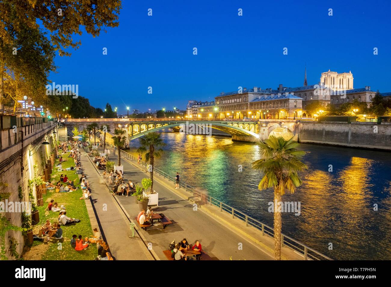 France Paris The Banks Of The Seine Classified Unesco