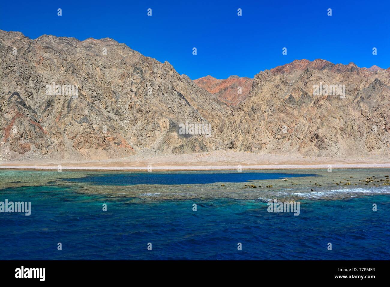 Egypt, Sinai, mountain and coral reef close to Dahab Stock Photo