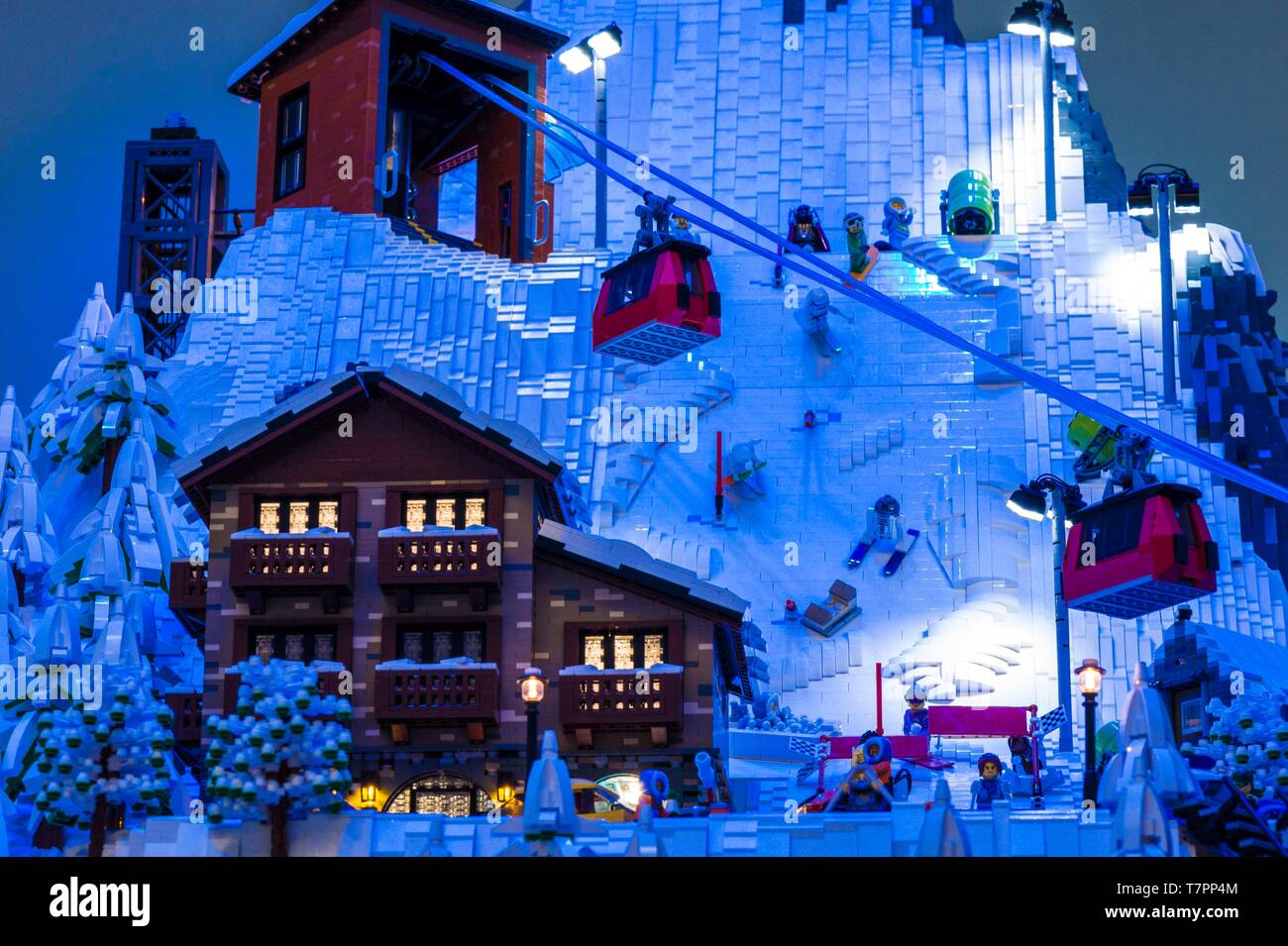 Lego winter sports hi-res stock photography and images - Alamy