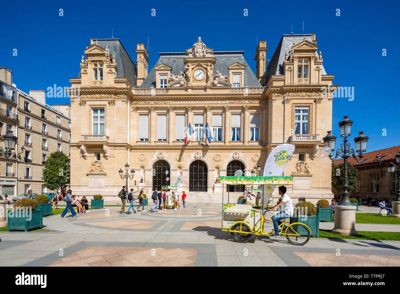 Page 2 Neuilly Sur Seine High Resolution Stock Photography and Images