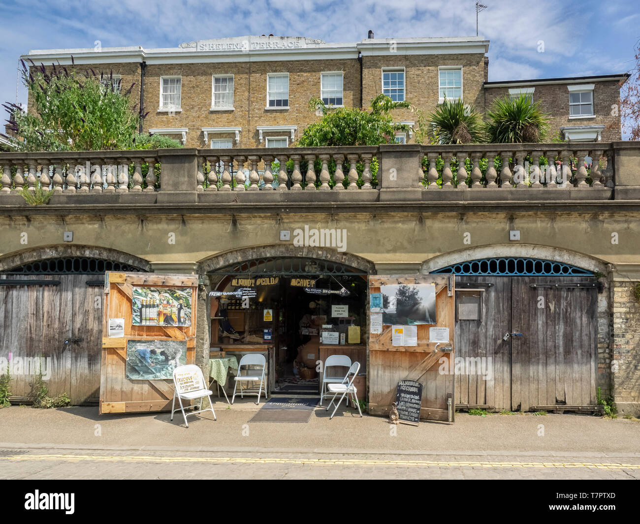 RICHMOND-UPON-THAMES, LONDON, UK - JULY 04, 2018:  Boathouse on Buccleuch Passage that has been converted to small Cafe Stock Photo