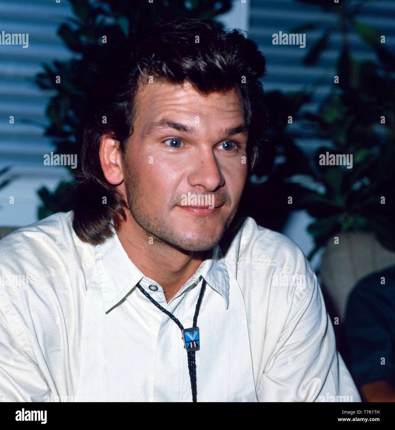 American actor and singer hi-res stock photography and images - Alamy 