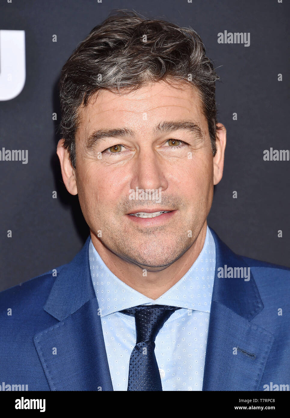 Kyle chandler tv show hi-res stock photography and images - Alamy
