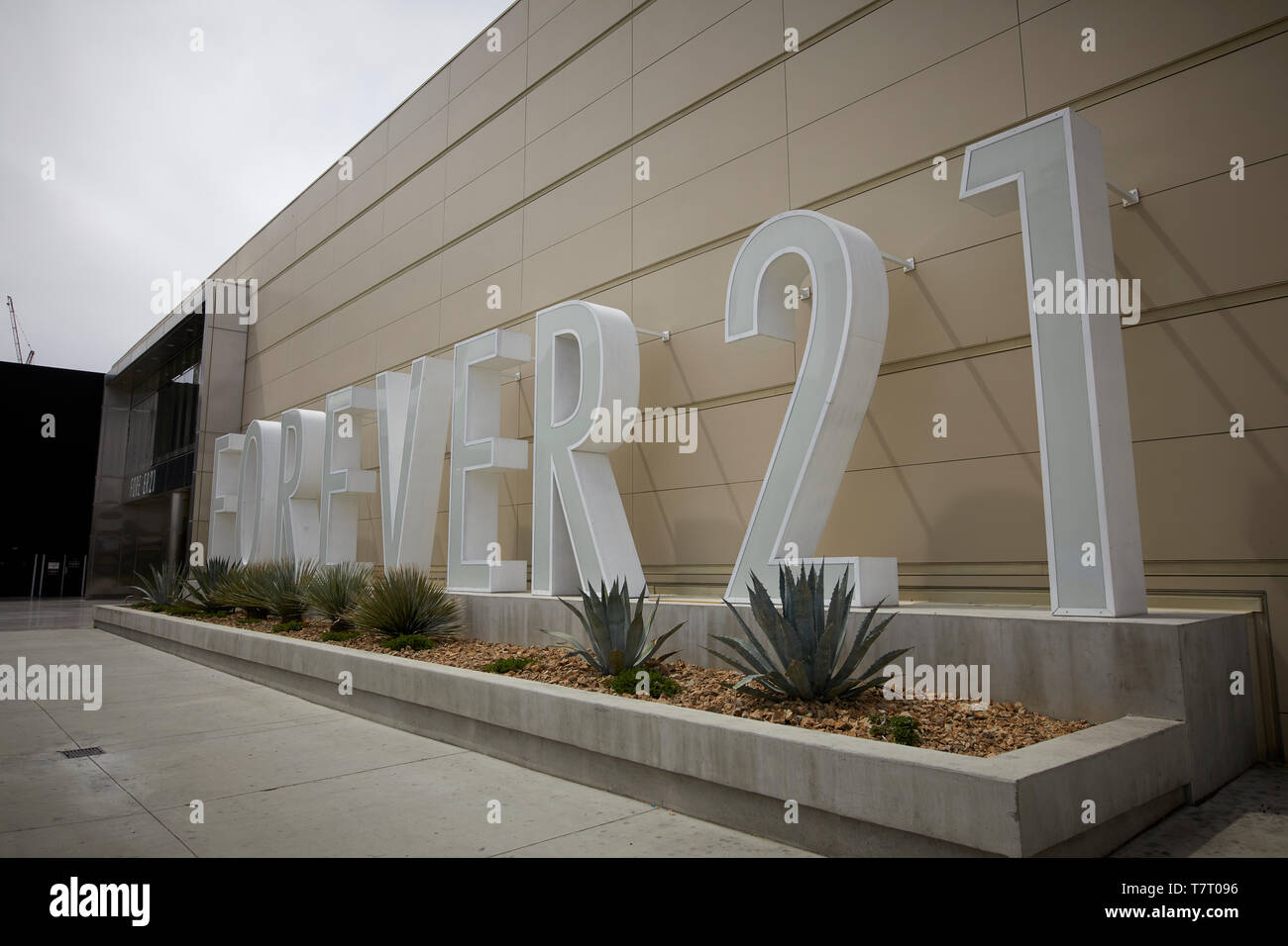 Las Vegas, Paradise, Nevada USA, Forever 21 sign outside Fashion Show mall  Stock Photo - Alamy