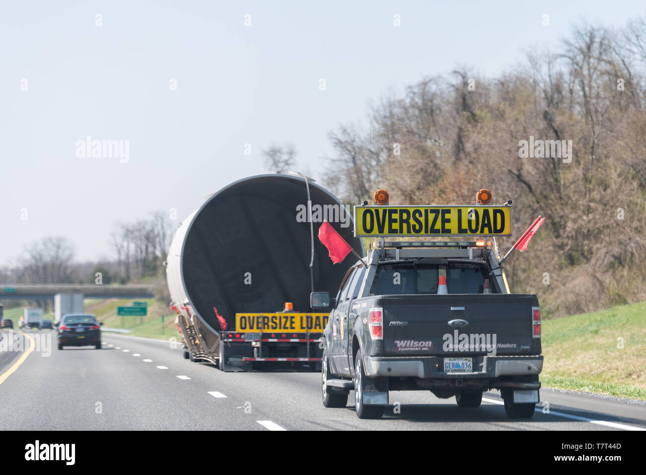 Oversize load on highway hires stock photography and images Alamy