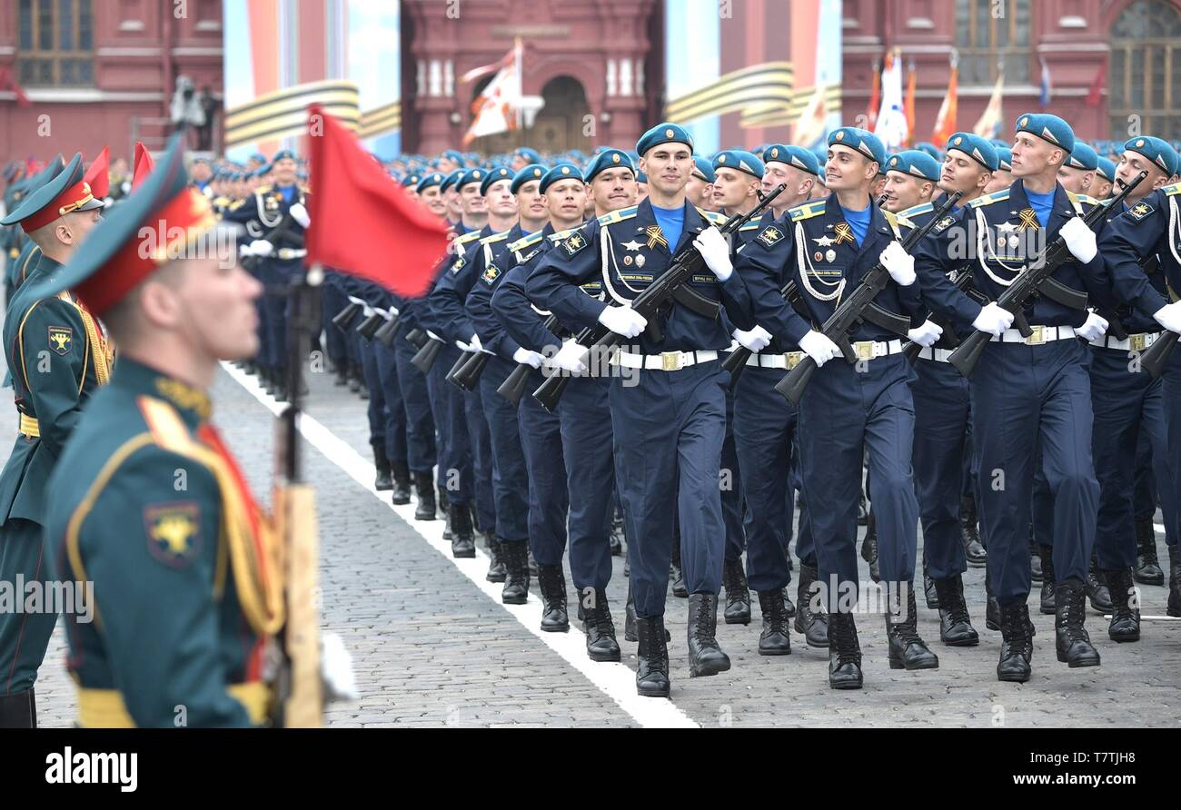 Moscow, Russia. 09th May, 2019. Russian soldiers march during the annual Victory Day military parade marking the 74th anniversary of the end of World War II in Red Square May 9, 2019 in Moscow, Russia. Russia celebrates the annual event known as the Victory in the Great Patriotic War with parades and a national address by President Vladimir Putin. Credit: Planetpix/Alamy Live News Stock Photo