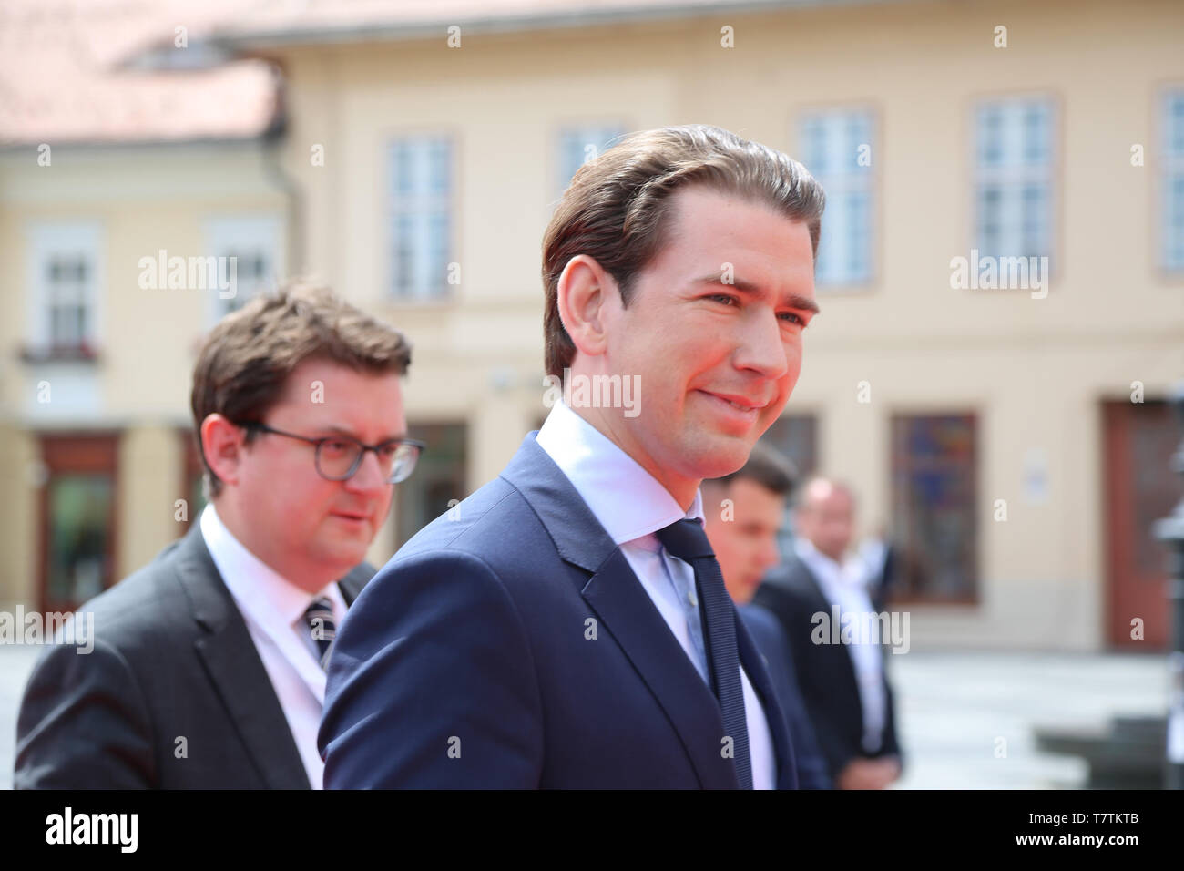 Sibiu, Romania. 9th May, 2019. Austrian Chancellor Sebastian Kurz arrives in the Grand Square in front of the Sibiu City Hall to attend the European Union (EU) informal summit in Sibiu, Romania, May 9, 2019. The leaders of the EU member states on Thursday agreed on defending 'one Europe' and upholding the rules-based international order in their '10 commitments' declaration, made at an informal summit in Sibiu. Credit: Chen Jin/Xinhua/Alamy Live News Stock Photo