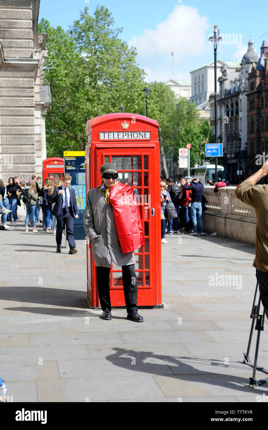 London, UK, 9 May 2019 Kevin Maguire, political journalist, filming in Whitehall Credit: JOHNNY ARMSTEAD/Alamy Live News Stock Photo