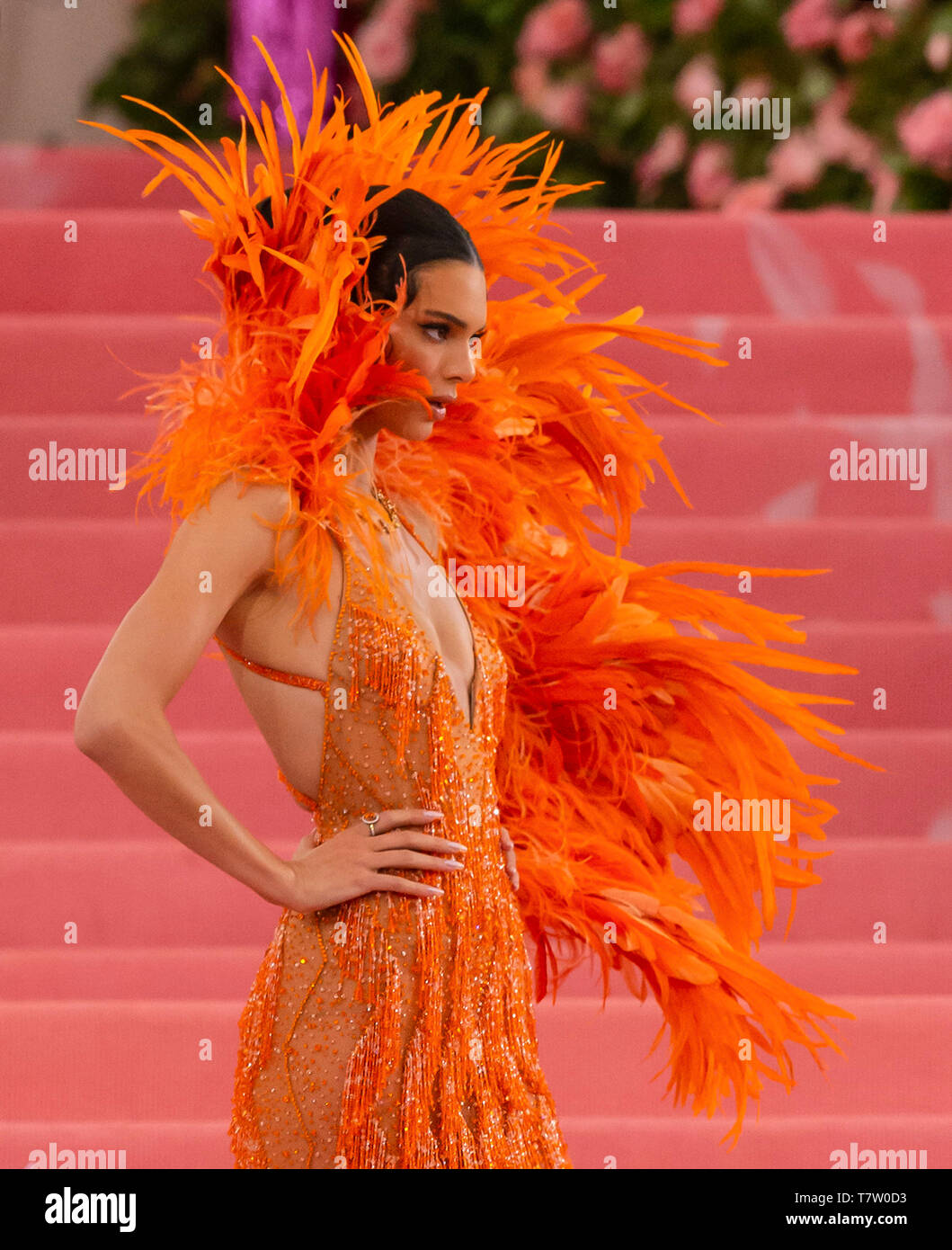 kendall jenner orange met dress Kendall Jenner 2019 Met Gala