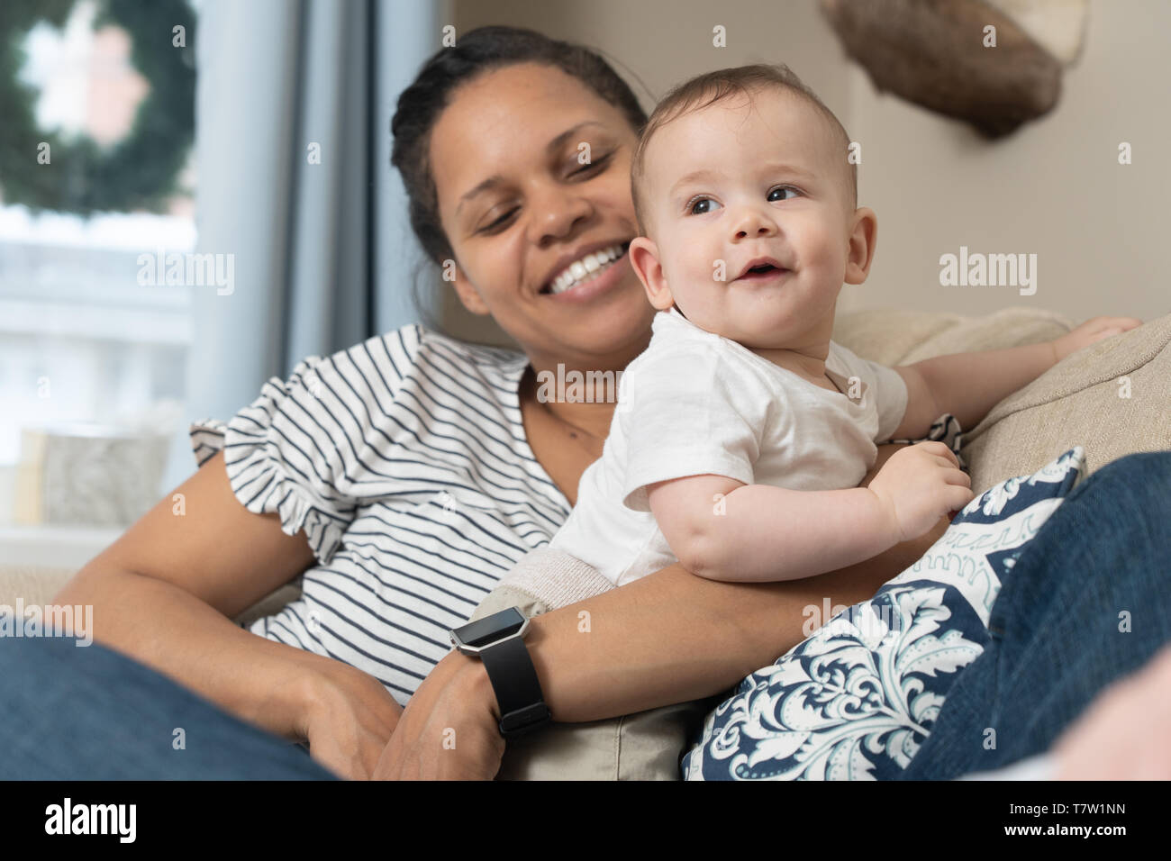 6 month old baby hi-res stock photography and images - Alamy