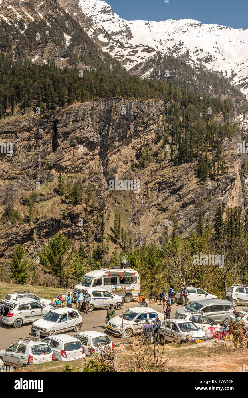 Manali, Himachal Pradesh, India - May 01, 2019 : Photo of Tourist and vehicle in gulaba. Road to Rohtang pass in himalayas Stock Photo