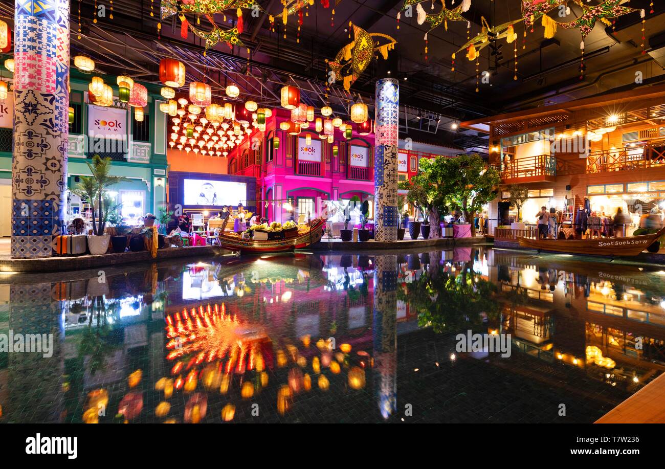 Icon Siam Interior and Exterior, Mall in Bangkok, Thailand Editorial Photo  - Image of asia, reflection: 194862121