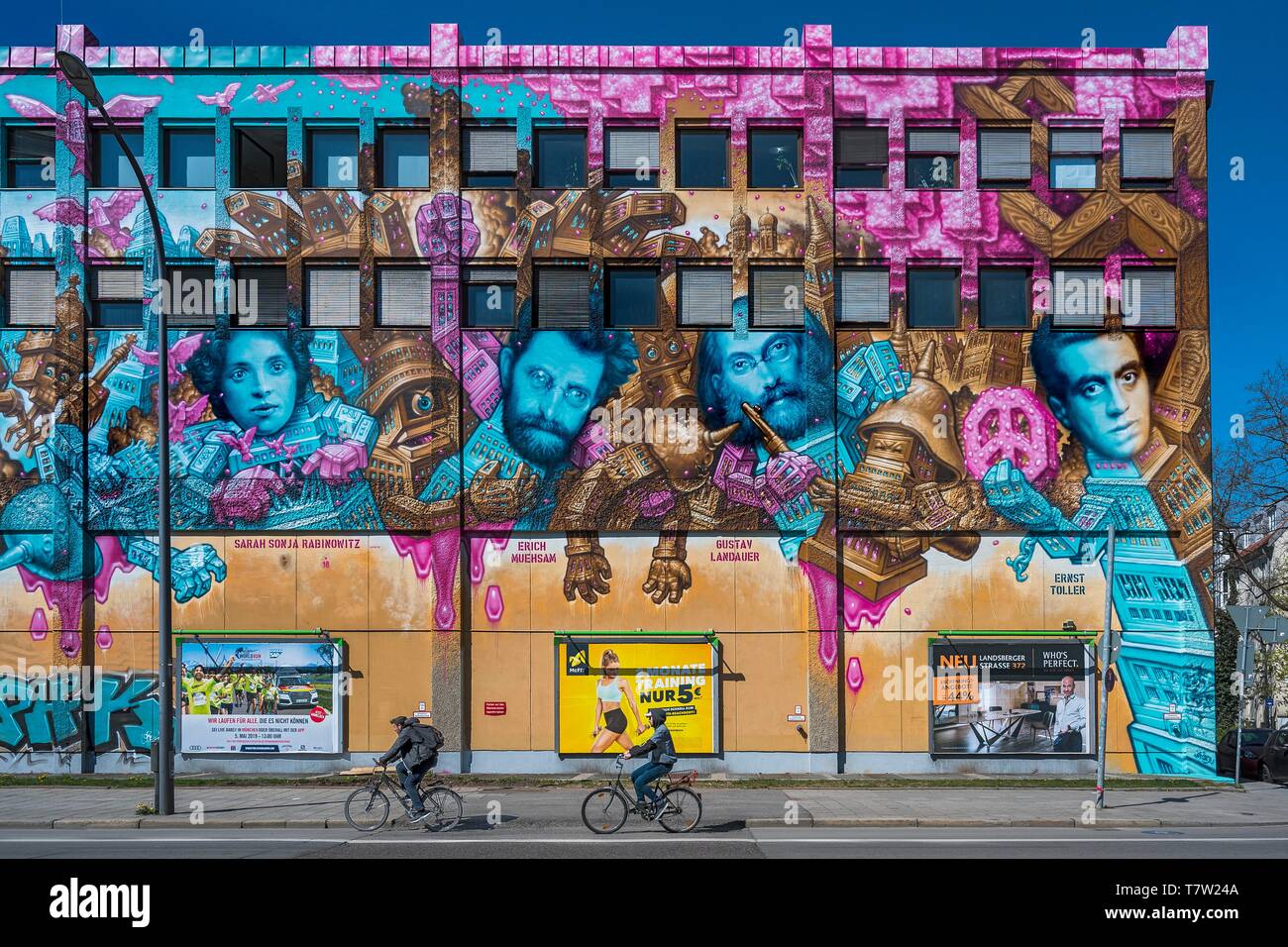 Facade with graffiti, SWM Stadtwerke Munich, Obergiesing, Munich, Upper Bavaria, Bavaria, Germany Stock Photo