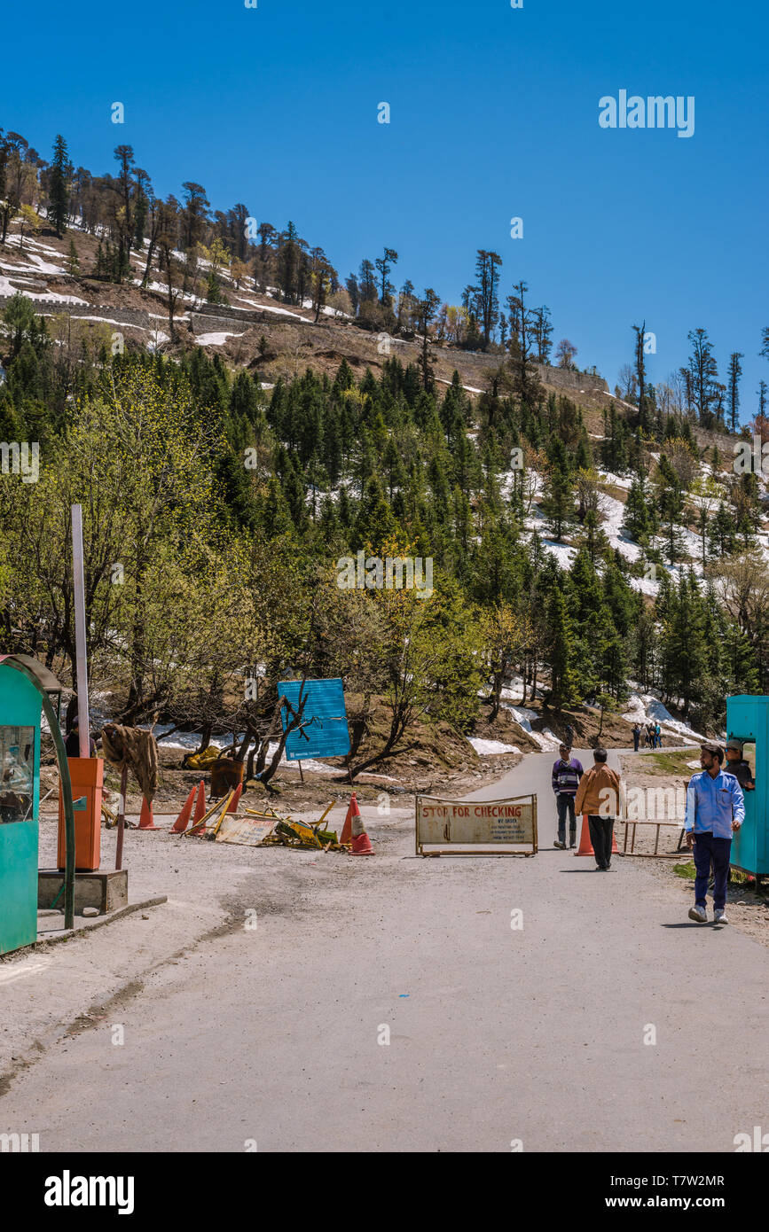 Manali, Himachal Pradesh, India - May 01, 2019 : Gulaba Check Post. Road to Rohtang pass in himalayas, india Stock Photo