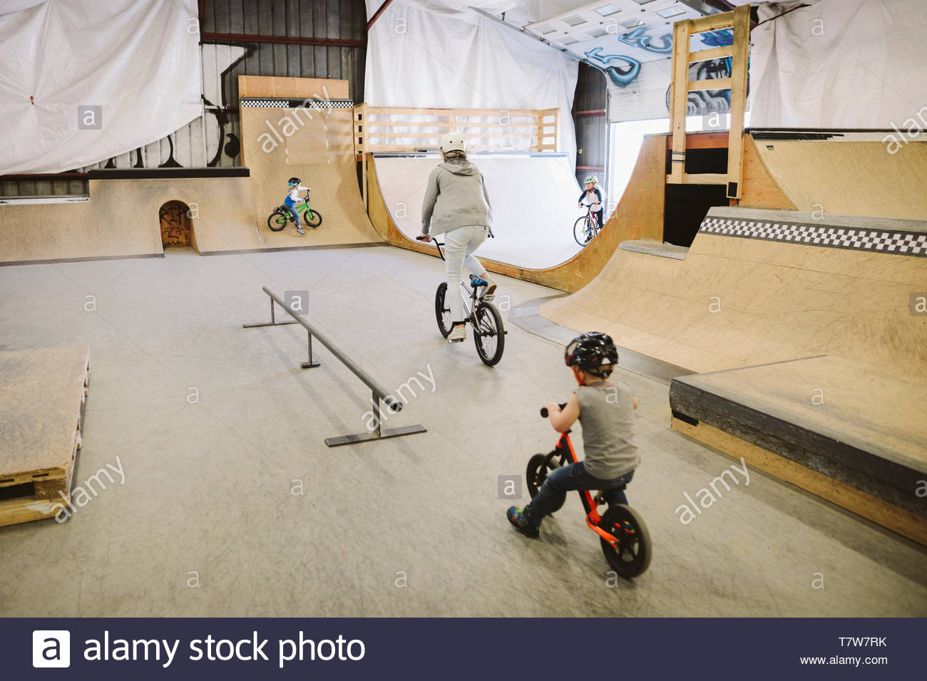 Family bicycle caucasian hires stock photography and images Alamy