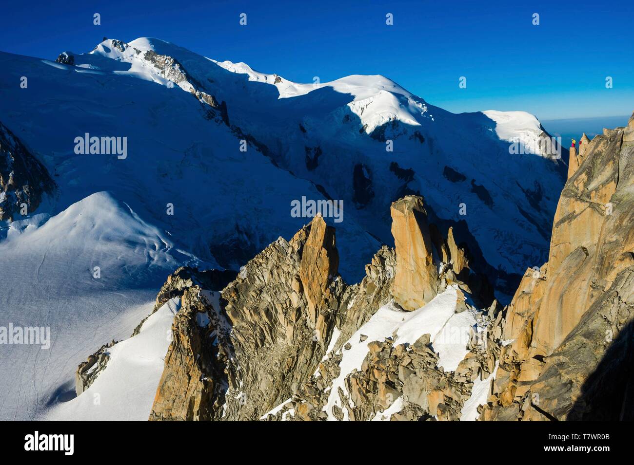 Aiguille du midi arete hi-res stock photography and images - Alamy