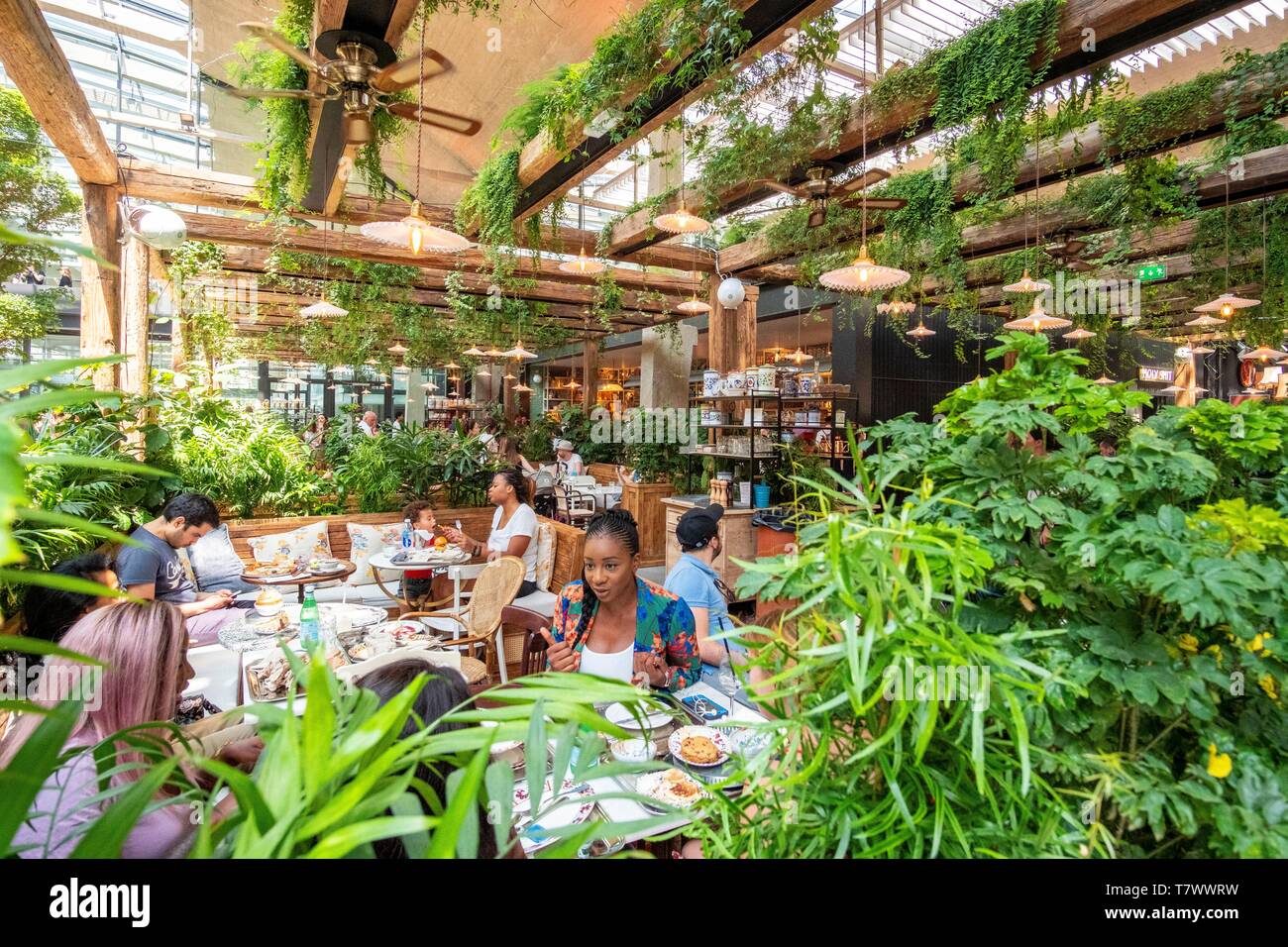France, Paris, the Felicita, 4.500m2 restaurant hosted in Station F Stock  Photo - Alamy