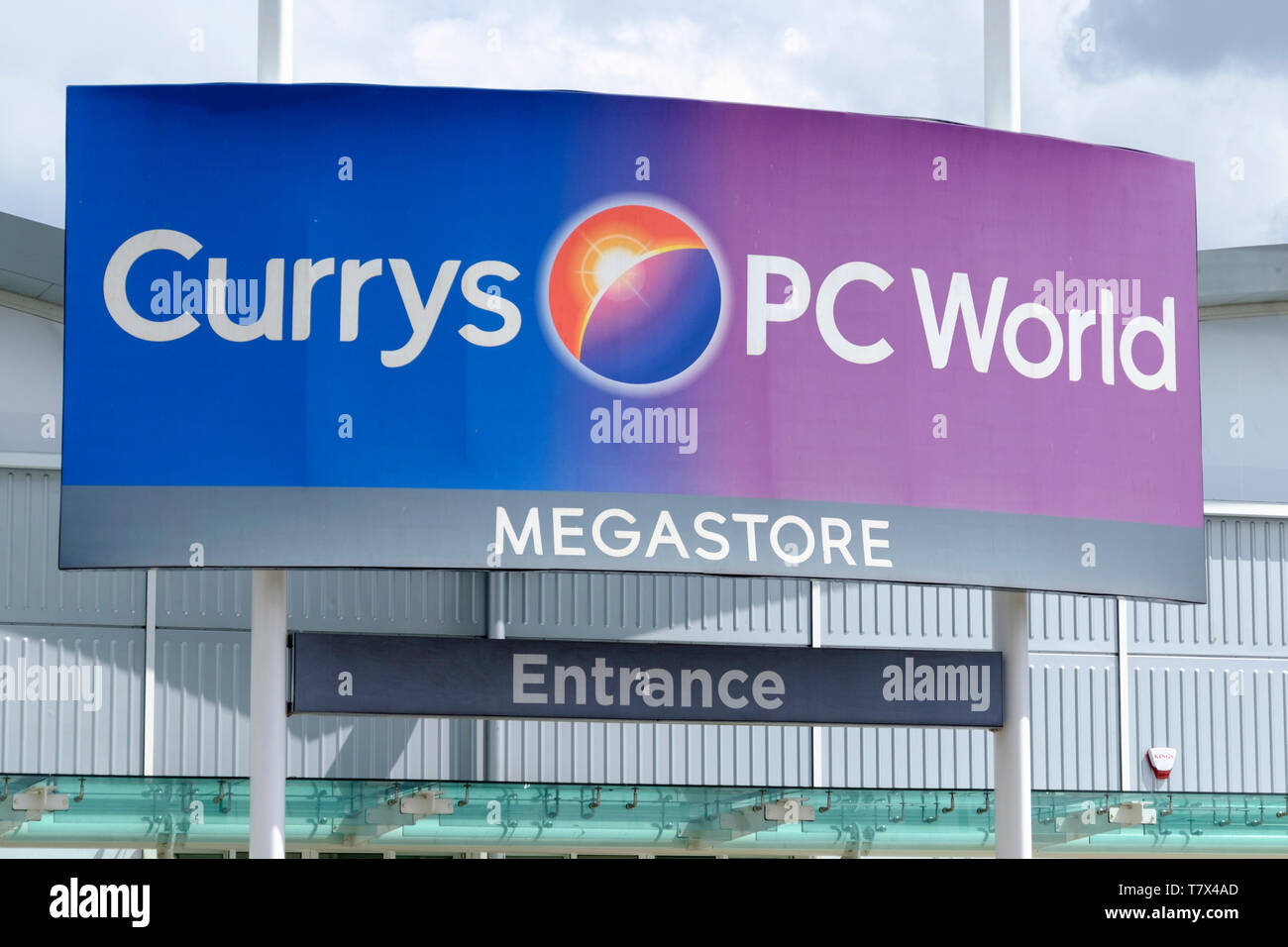 Currys Entrance High Resolution Stock Photography and Images Alamy