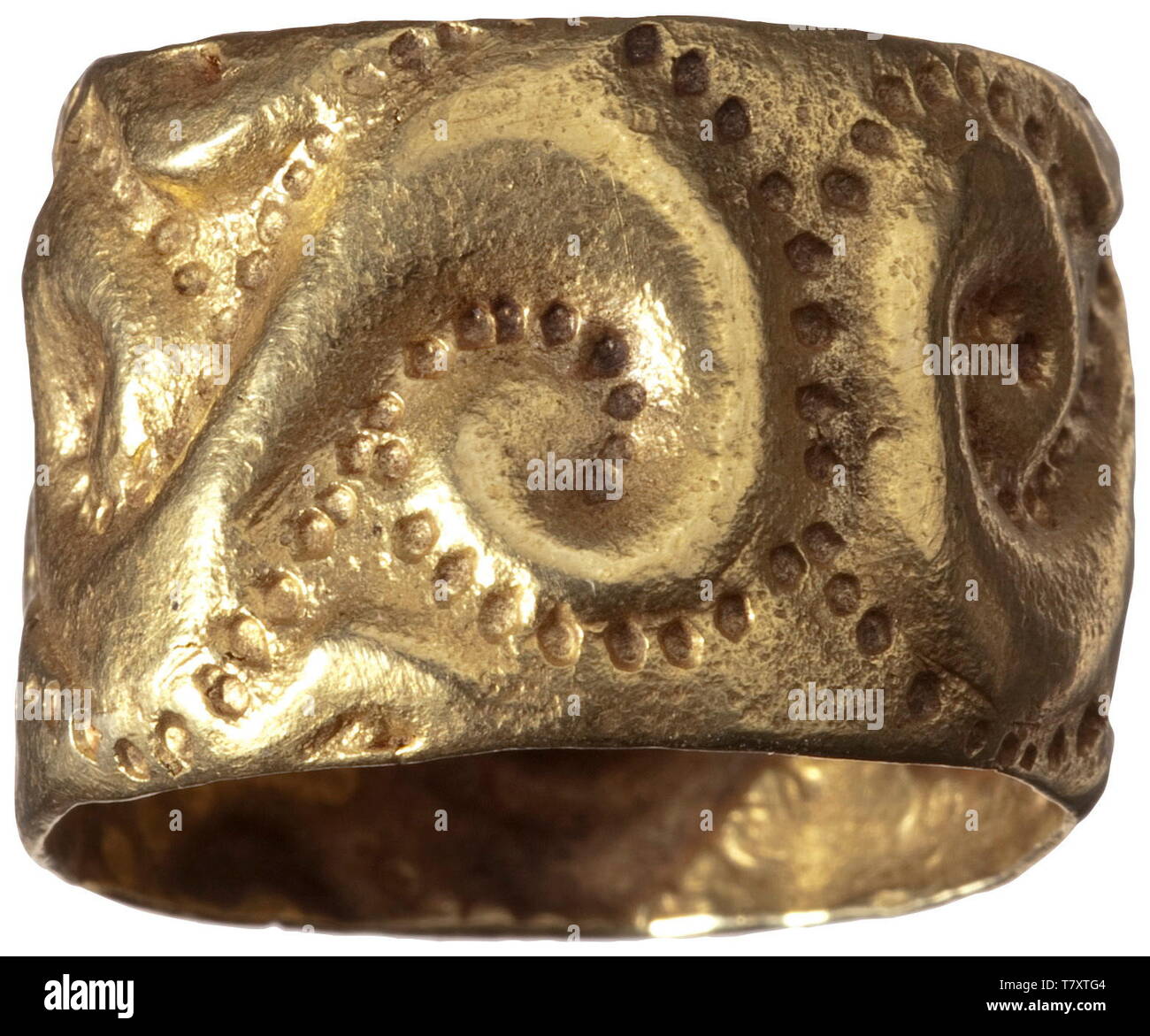 A Celtic gold ring, 4th/3rd century BC. Broad finger ring with chased and punched decorations. Weight 9 g. Provenance: German private collection, 1980s. historic, historical, ancient world, Additional-Rights-Clearance-Info-Not-Available Stock Photo