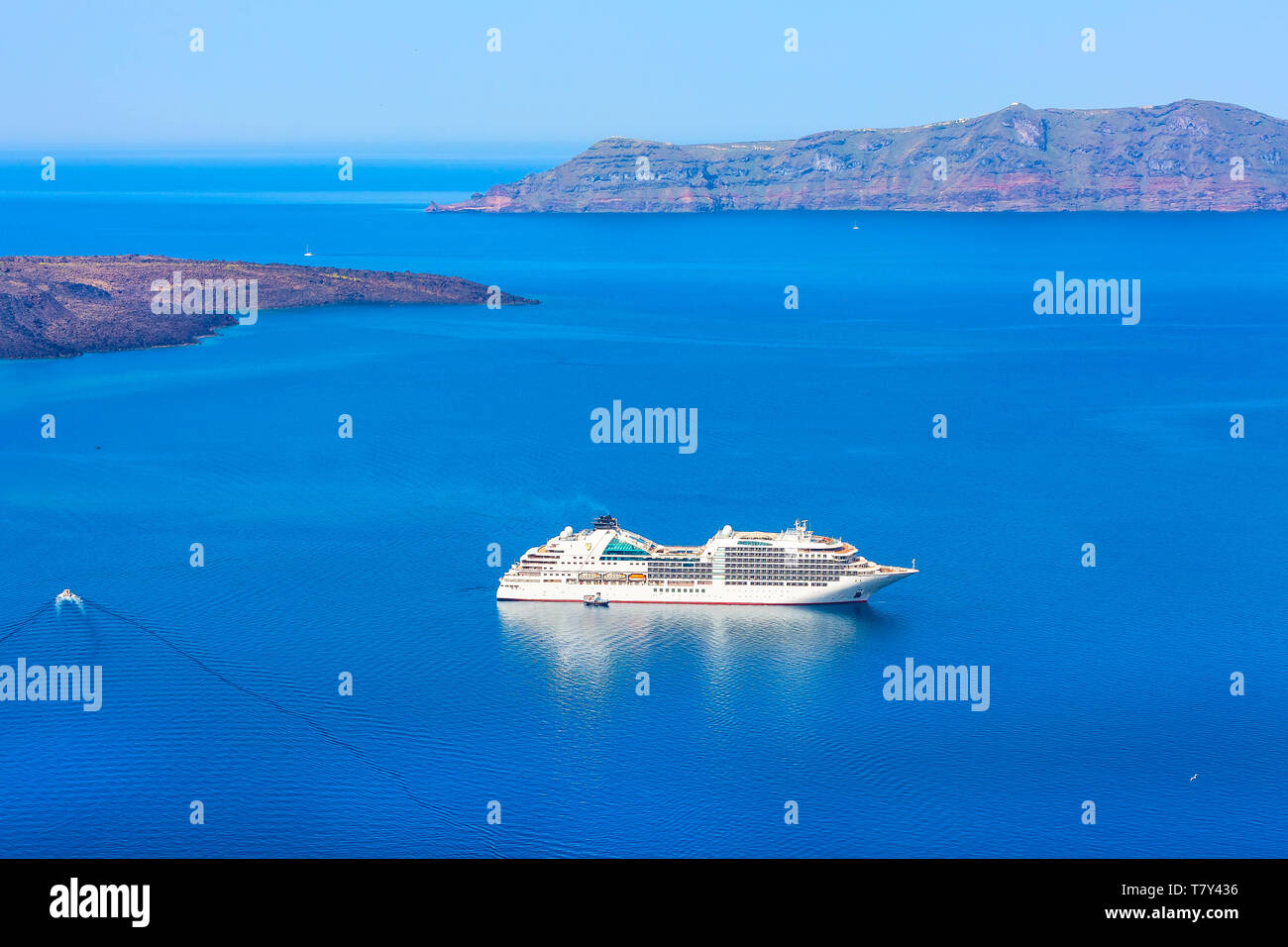 Mykonos Cruise Ship High Resolution Stock Photography And Images Alamy