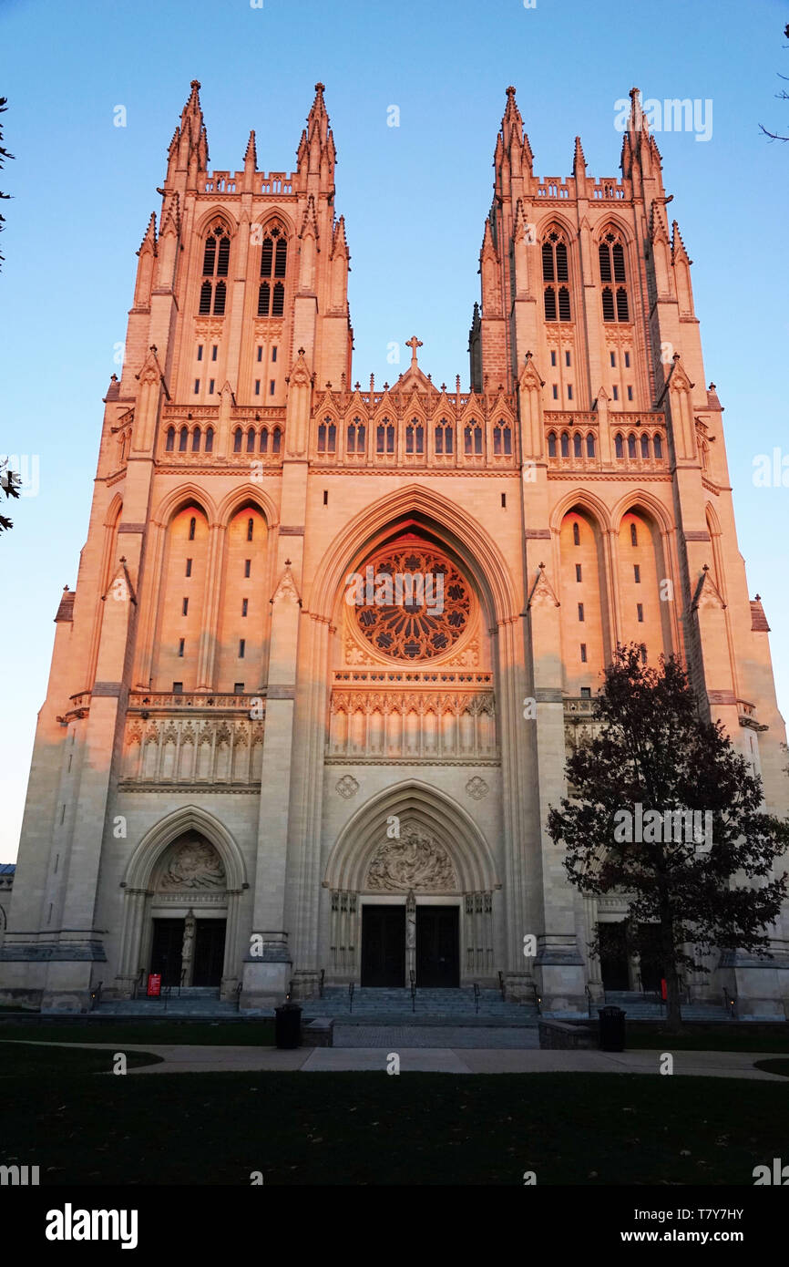 Washington National Cathedral aka Cathedral Church of Saint Peter and Saint Paul in the City and Diocese of Washington,.Washington D.C.USA Stock Photo