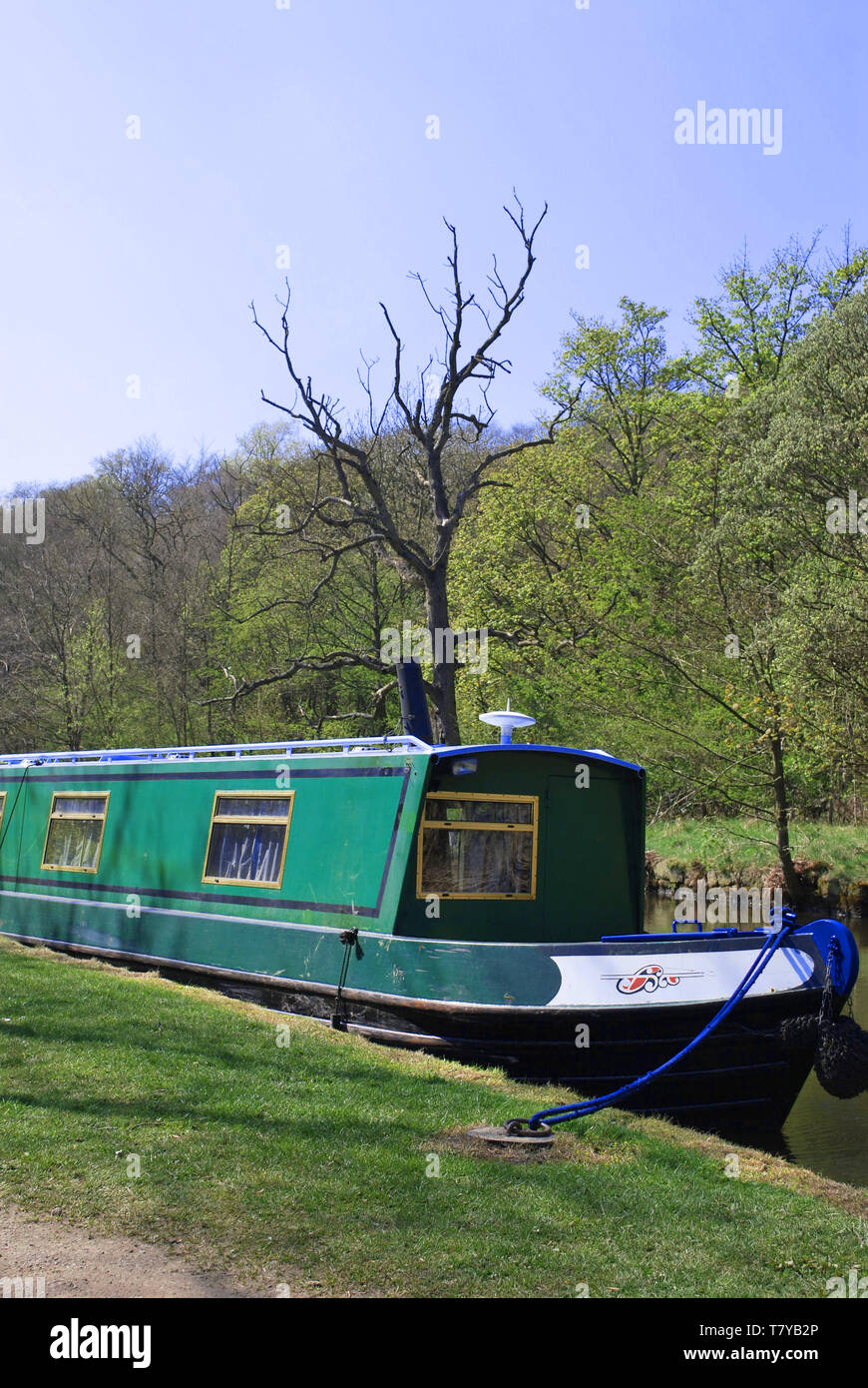 Uppermill canal hi-res stock photography and images - Alamy