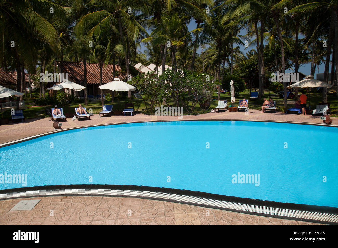 Swimmingpool ,Saigon Mui NeResort, Mui Ne, Vietnam Stock Photo Alamy