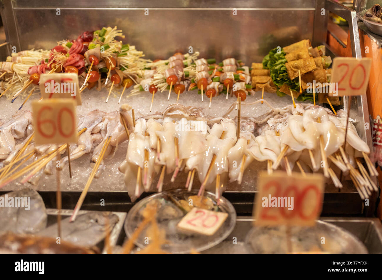Street food in Kuala-Lumpur Stock Photo - Alamy
