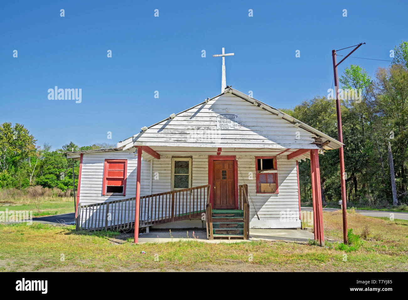 Old Church alongside highway in South Carolina Low Country. Stock Photo