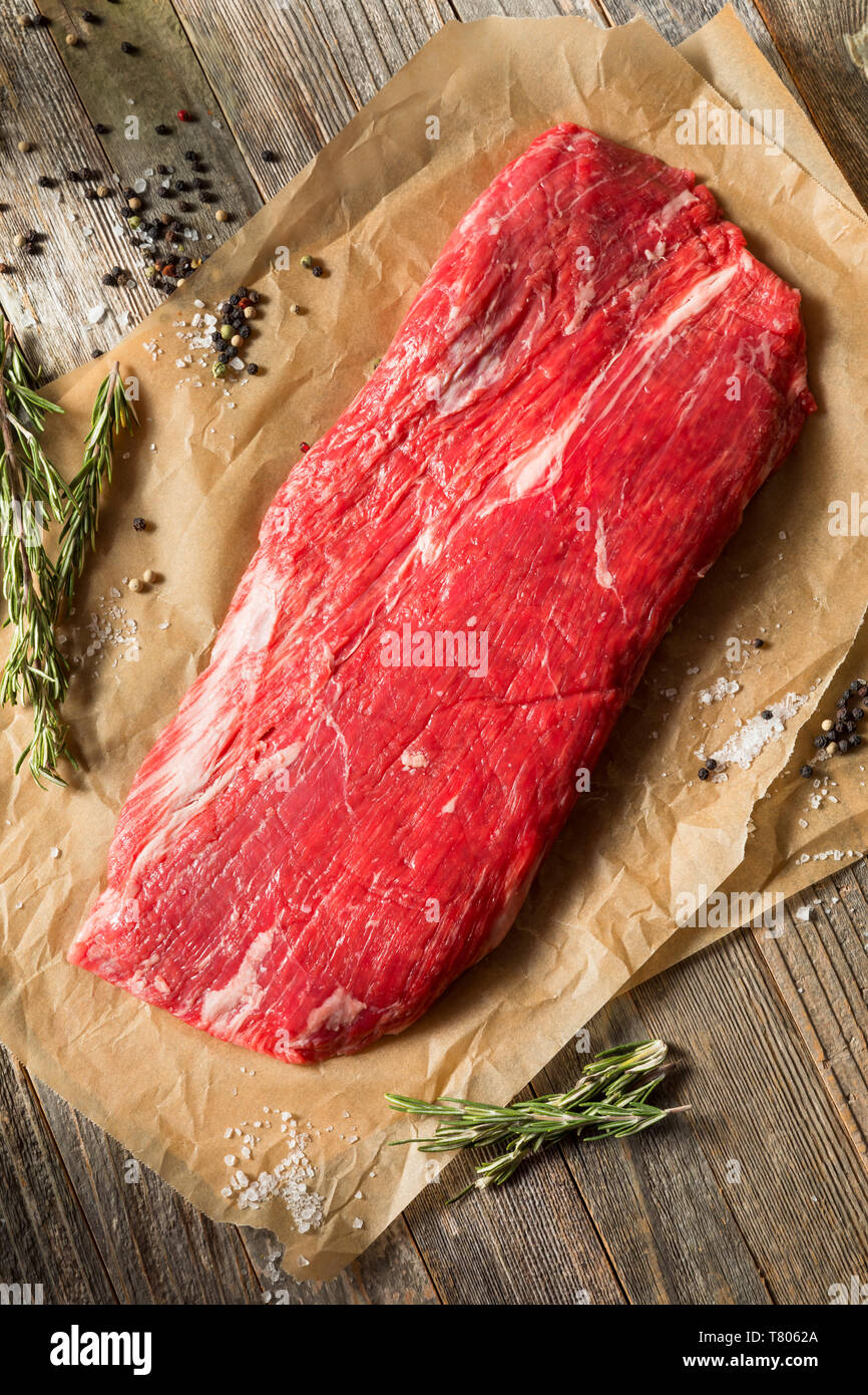 Raw Grass Fed Flank Steak Ready To Season Stock Photo Alamy raw-grass-fed-flank-steak-ready-to-season-stock-photo-alamy