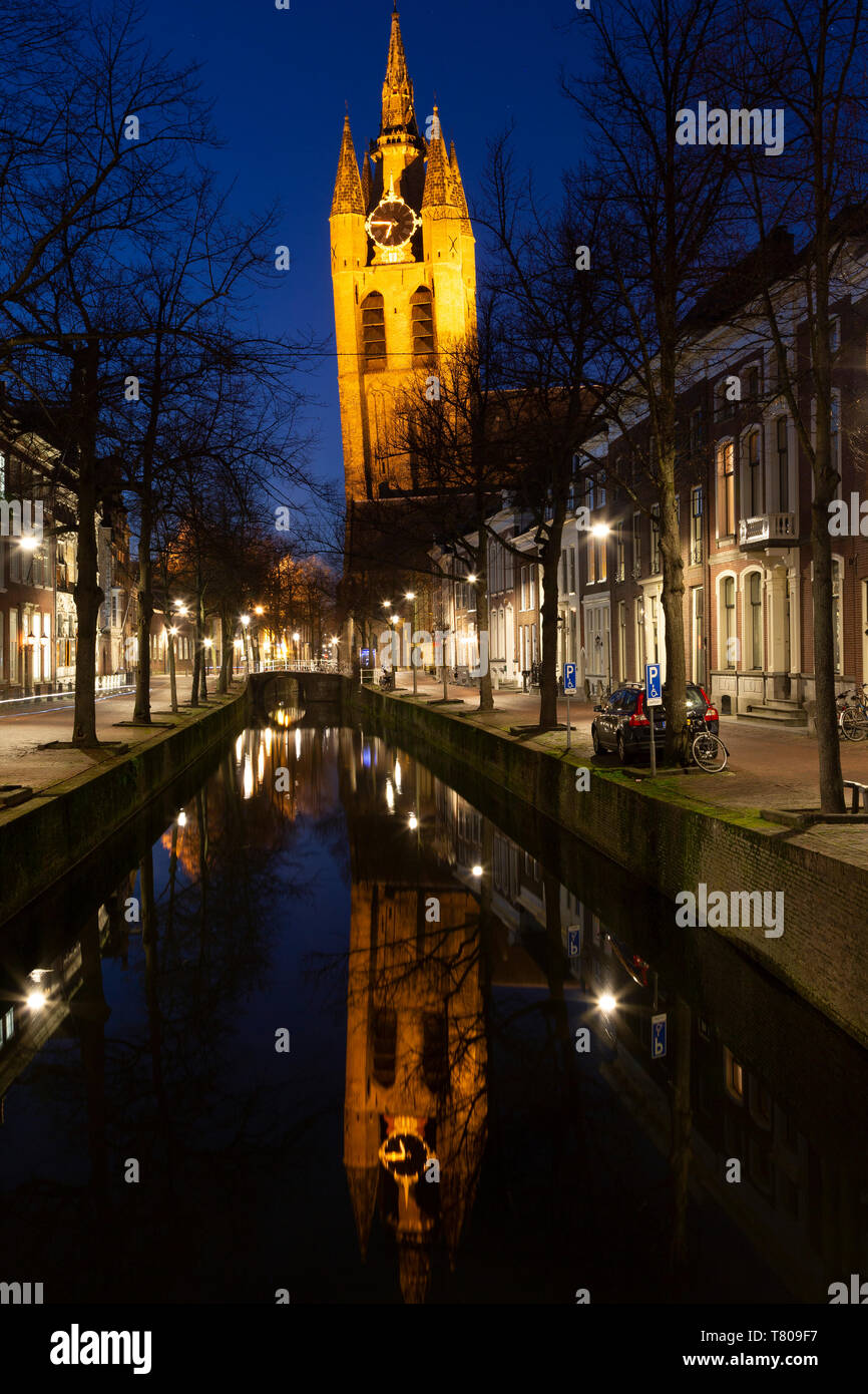 Oude Jan Delft Kerk The Oude Kerk's leaning tower (Oude Jan) (Scheve Jan) reflected at