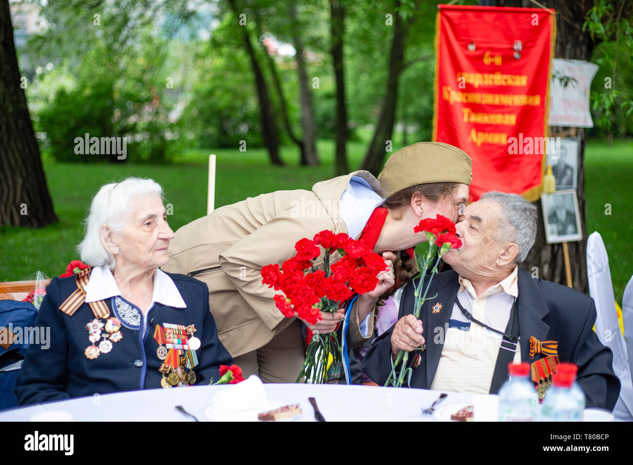 Flowers world war ii hi-res stock photography and images - Alamy