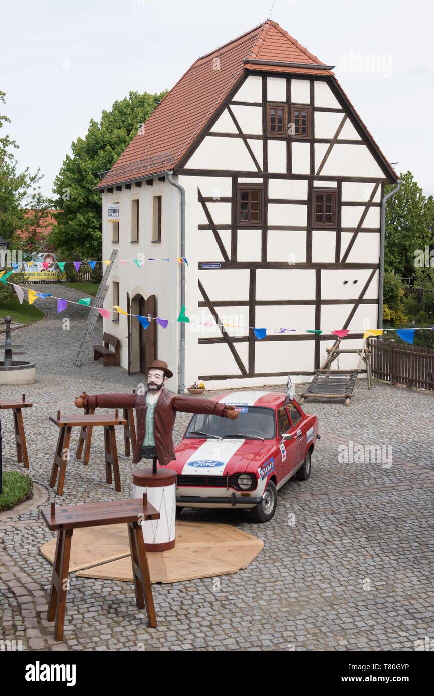Lommatzsch, Germany. 09th May, 2019. Exhibits stand in front of the Terence Hill Museum. The museum in honour of the actor whose real name is Mario Girotti will be opened on 11 May 2019 in the town of 5000 inhabitants. Credit: Sebastian Kahnert/dpa-Zentralbild/dpa/Alamy Live News Stock Photo