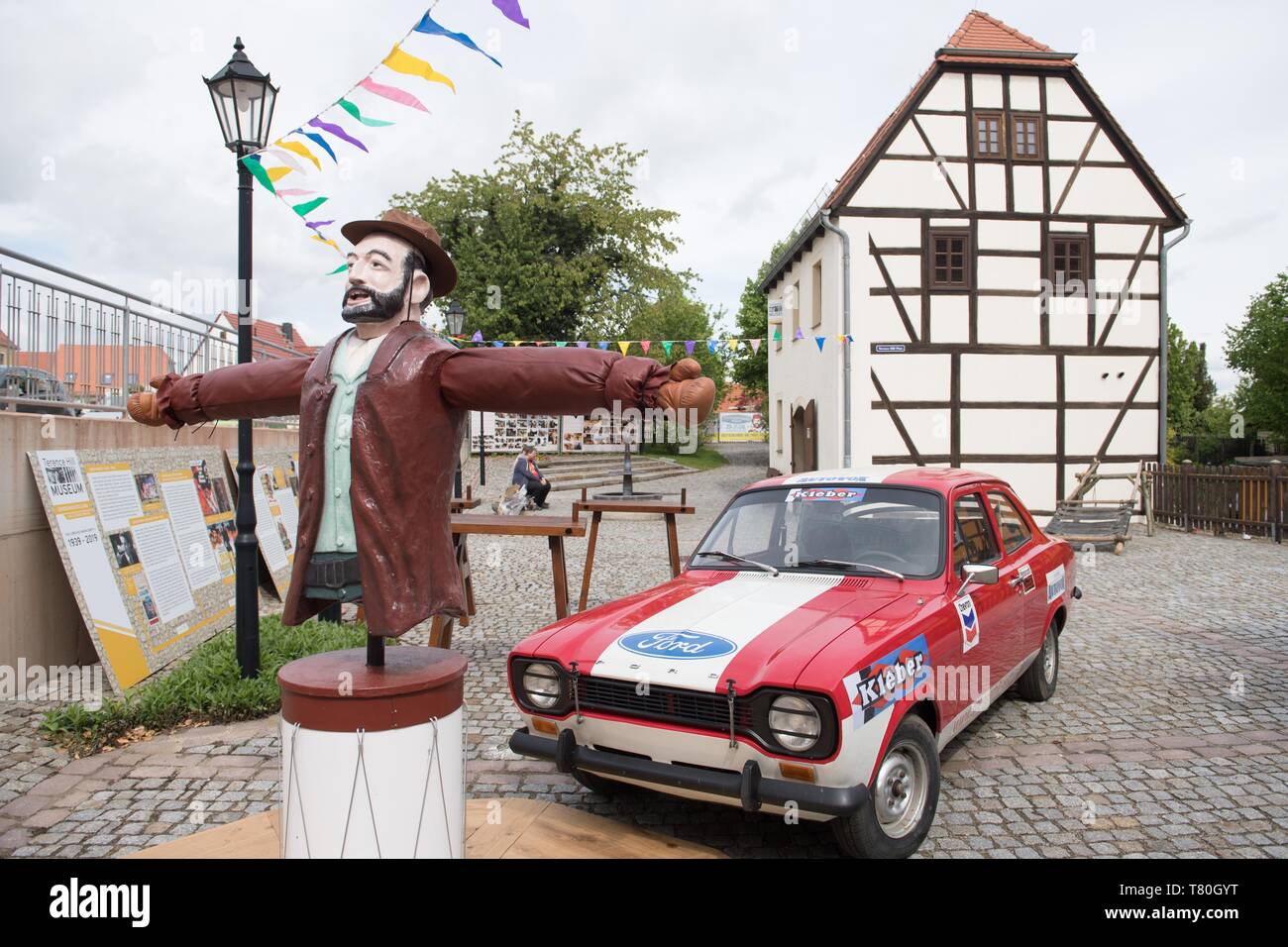 Lommatzsch, Germany. 09th May, 2019. The replica of a Ford Escort MK1 Coupe from the film 'Two like pitch and sulphur' is in front of the Terence Hill Museum. The museum in honour of the actor whose real name is Mario Girotti will be opened on 11 May 2019 in the town of 5000 inhabitants. Credit: Sebastian Kahnert/dpa-Zentralbild/dpa/Alamy Live News Stock Photo