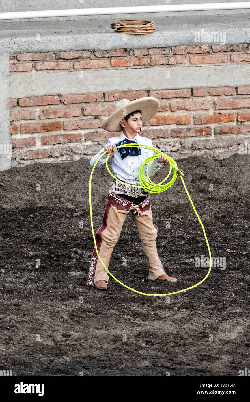 Charro Rodeo Ropes Mexican charro rope hi-res stock photography and images - Alamy