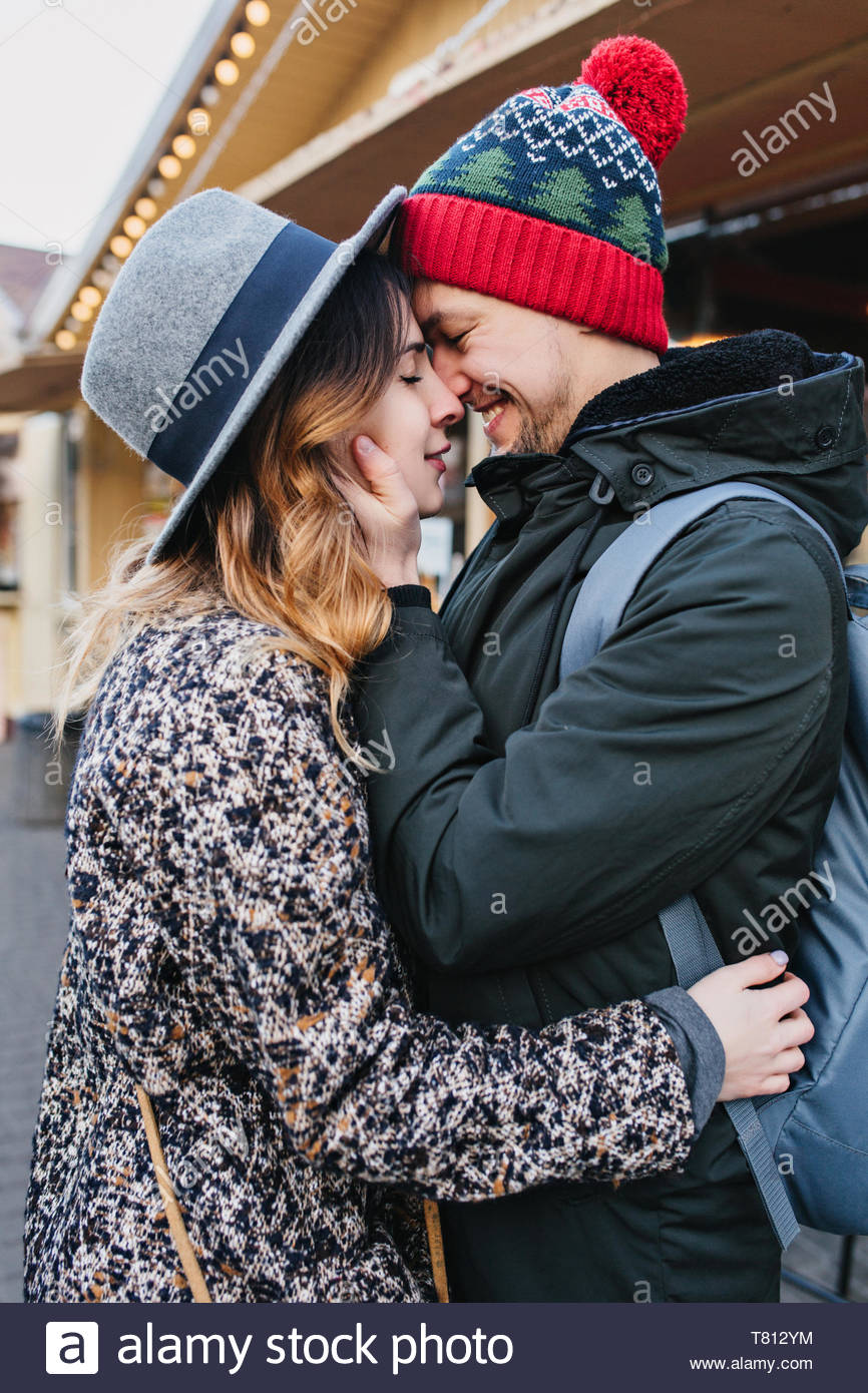Get Cute Couple Lovely Picture Gif