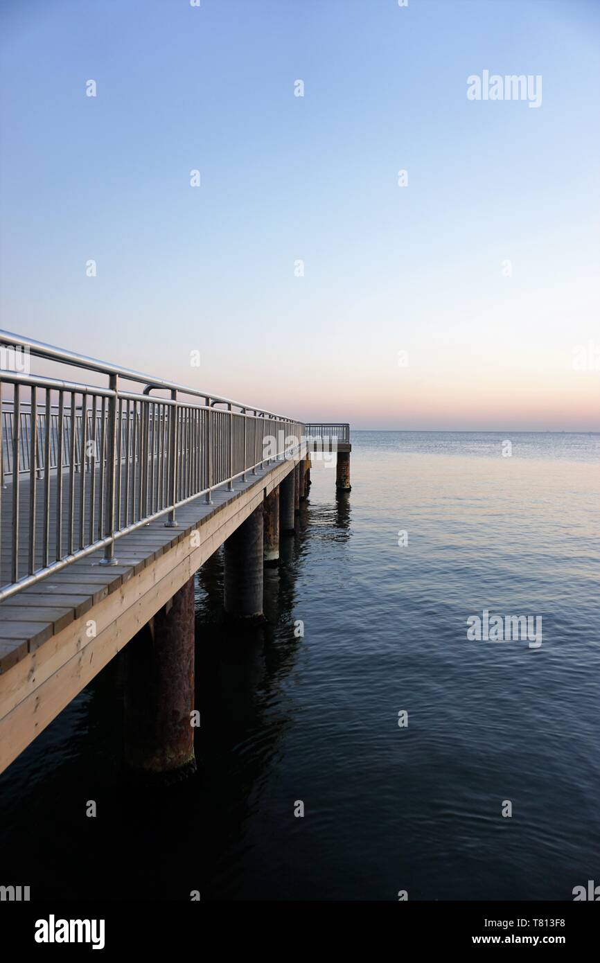 Empty wooden pier hi-res stock photography and images - Alamy