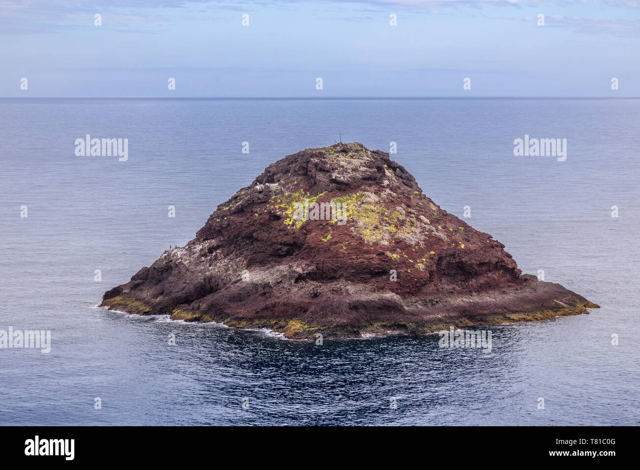Atlantic and a small island near the village of Las Eras. Tenerife, Canary  Islands, Spain Stock Photo - Alamy