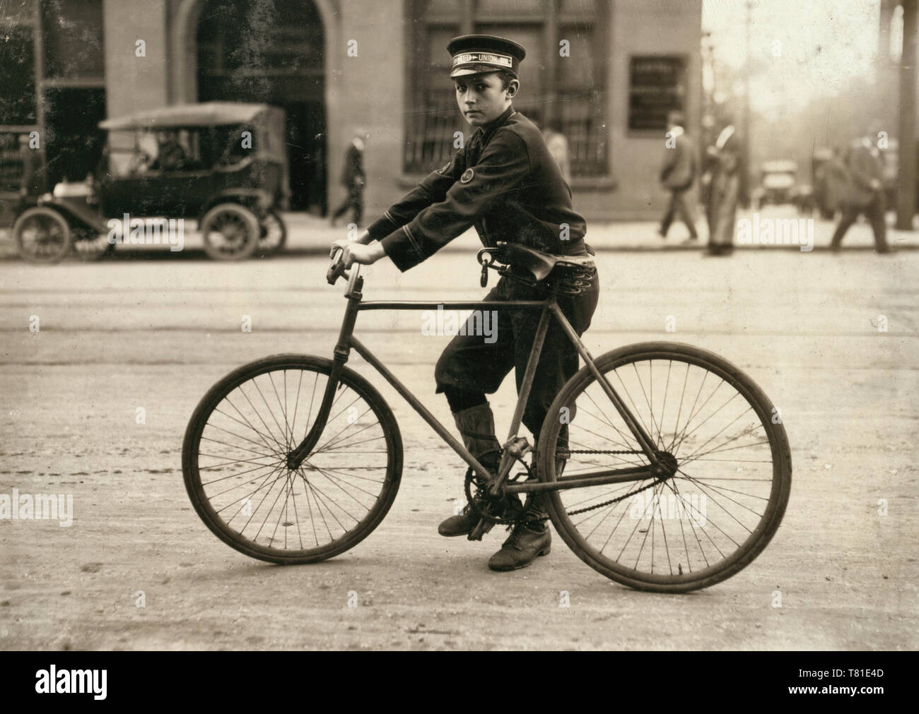 A typical Birmingham messenger. Location: Birmingham, Alabama. 1914 Stock Photo