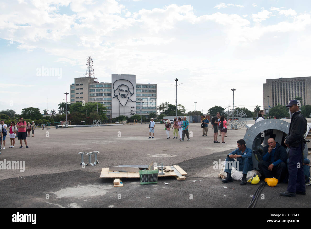 Road works havana hi-res stock photography and images - Alamy