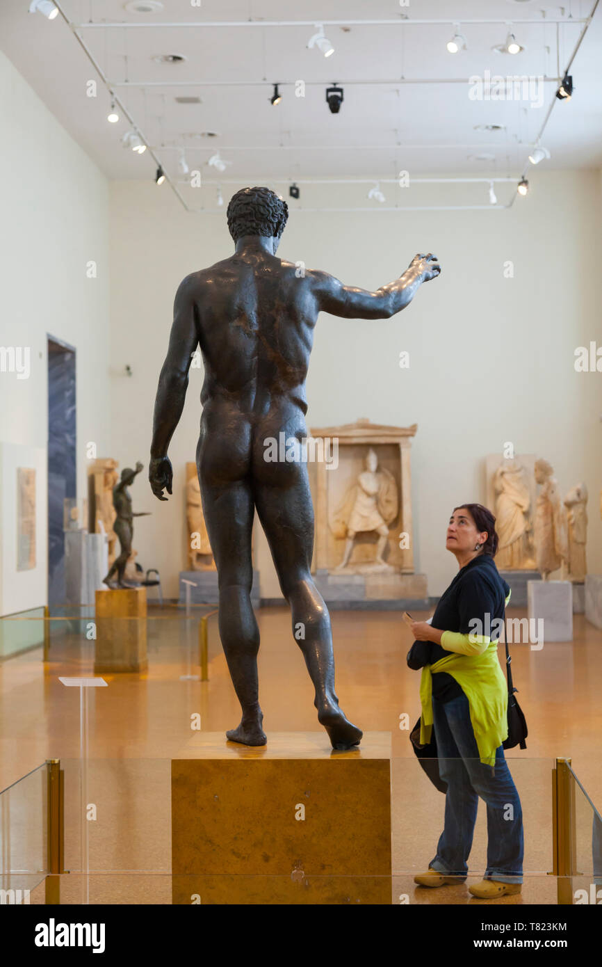 Estatua de bronce grecia hi-res stock photography and images - Alamy