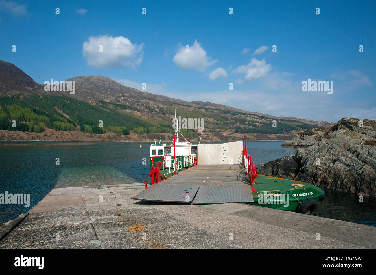 The Glenelg To Isle Of Skye Turntable Car Ferry Stock Photo Alamy