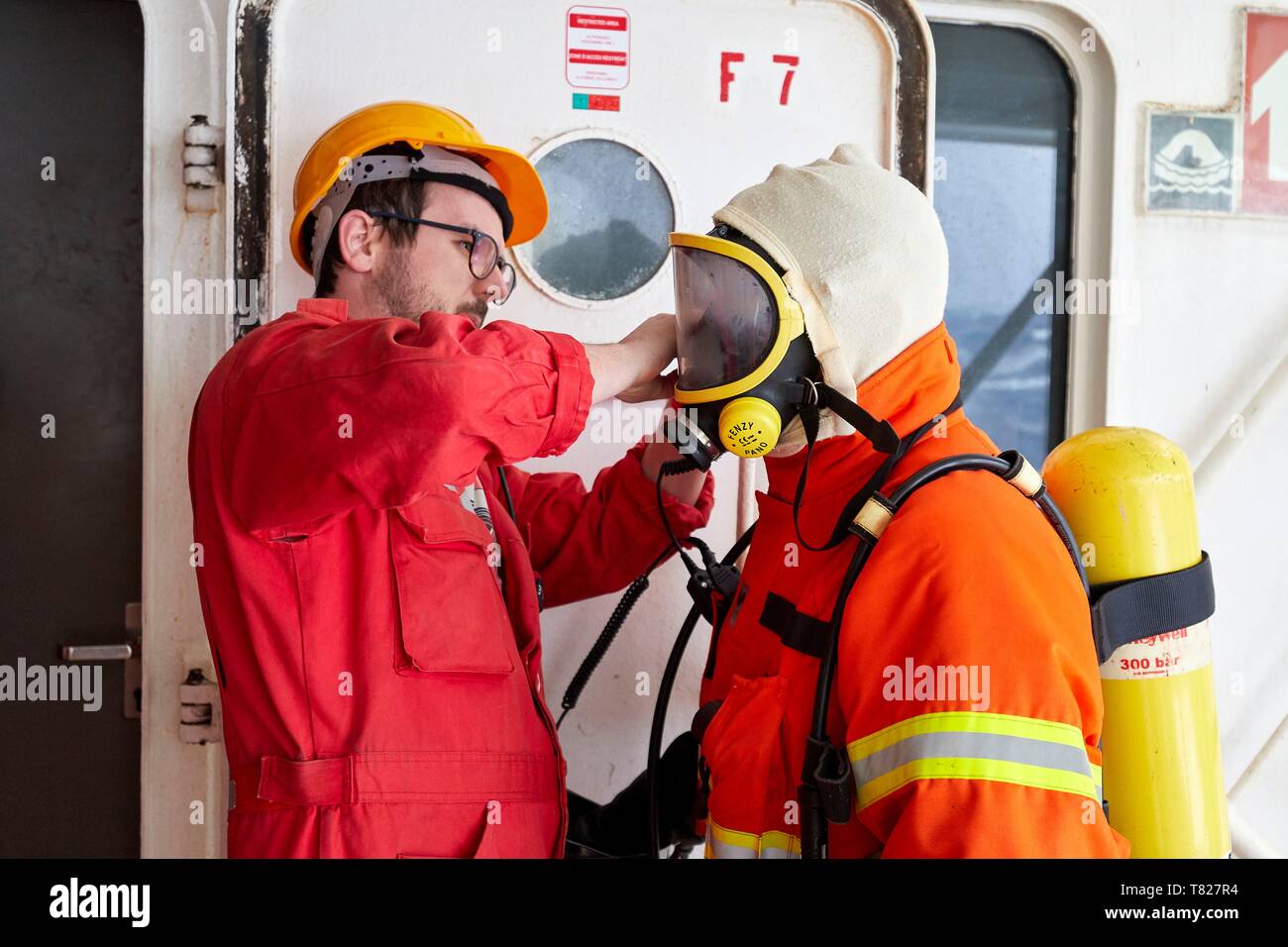 Firefighters outfit hi-res stock photography and images - Alamy