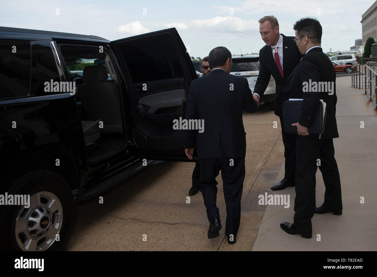 U.S. Acting Secretary of Defense Patrick M. Shanahan says goodbye to ...